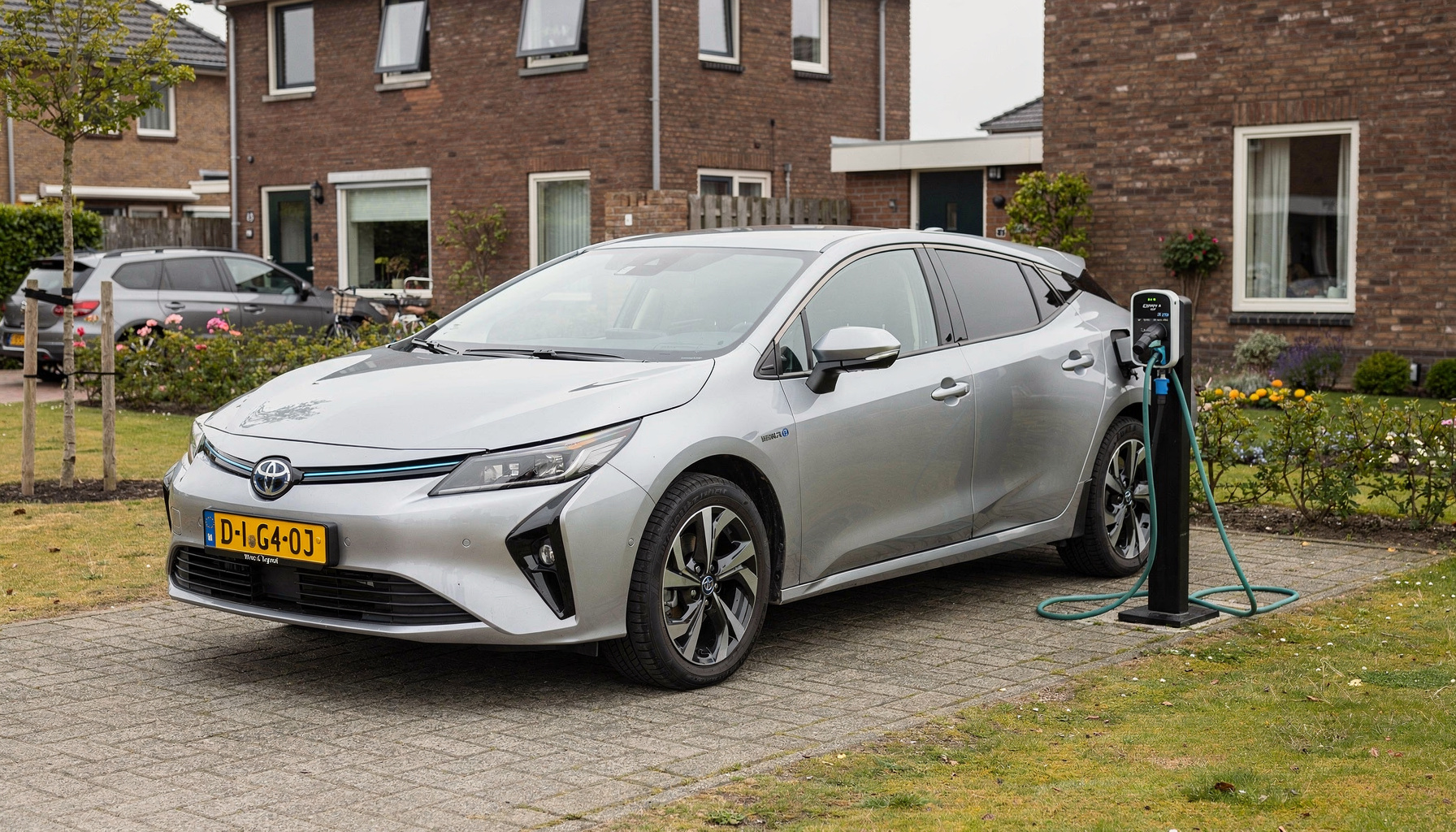 Hybride auto leasen verschillen tussen plug-in en full hybrid uitgelegd bij private lease